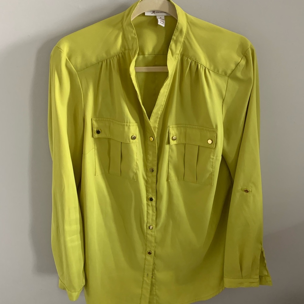 Women’s Yellow Top with Cute Gold Button Detail!